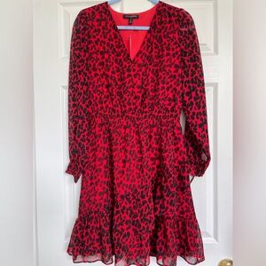 Banana Republic dress. Size medium. Never worn. Tags on